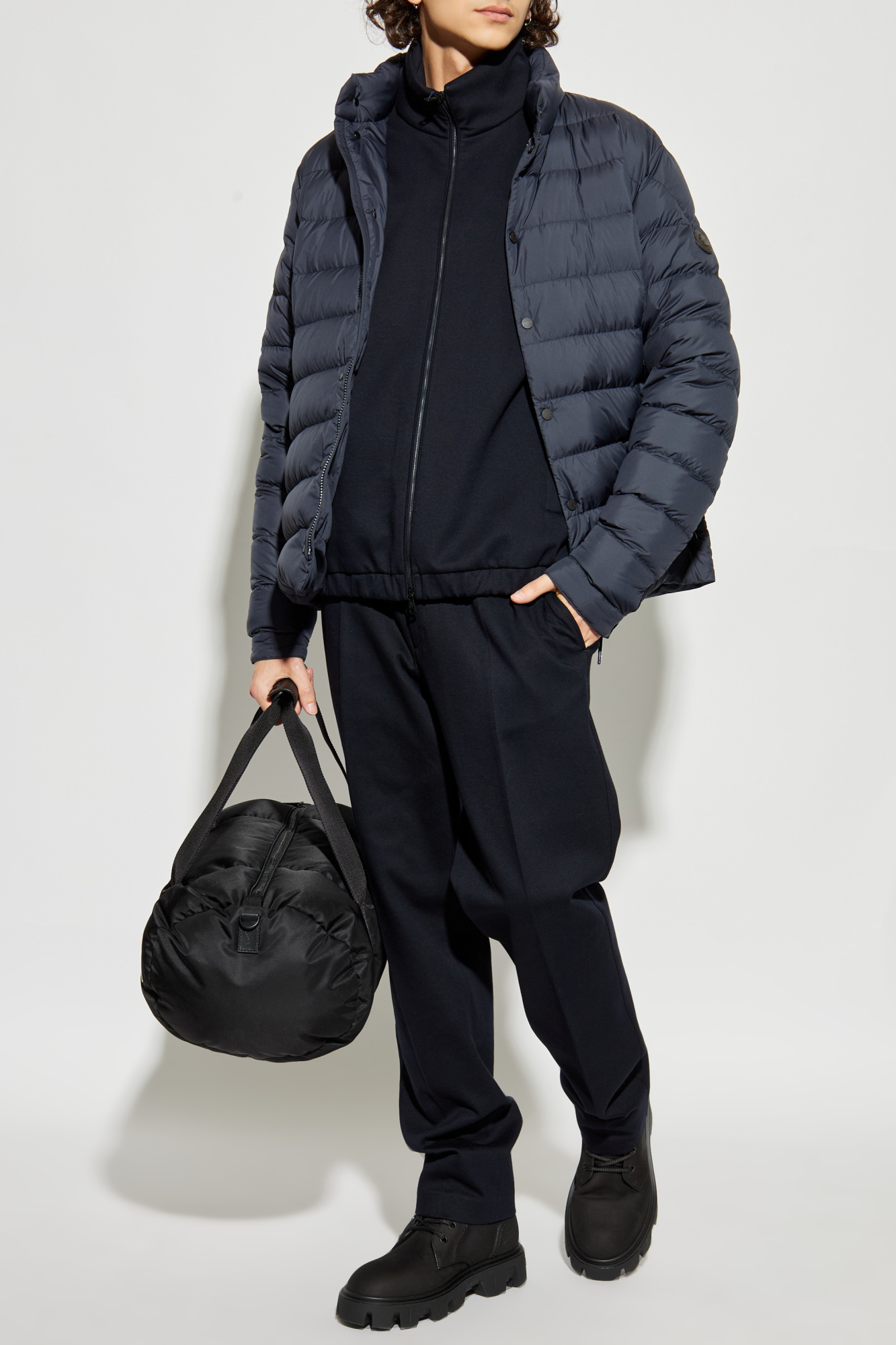 size XS-L確保済◆関税無◆国内発送MONCLERニット切替ダウンJKT M◇確保済 関税無 国内発送◇MONCLER ニット切替ダウン CARDIGAN